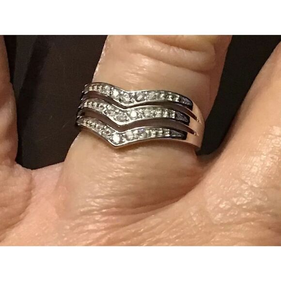 Elegant 1 Ct. Triple Row Channel Set Round Sim Diamond Band Ring Sz 8 - Picture 2 of 3